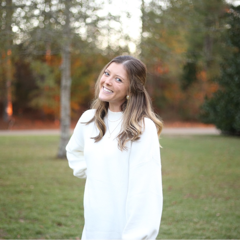 WHITE SWEATER DRESS - Picture 3 of 6